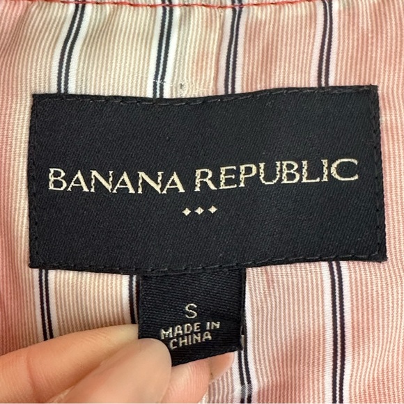 🍓Banana Republic Jacket Size Small Hooded Red Toggle closure Pink lining - Picture 12 of 12